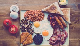 Retail sales of bacon and sausages keep total pork volumes afloat 